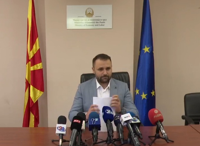 Минималната плата ќе се зголеми во март за 1.500-2.000 денари, зголемување пред март ќе значи отпуштање работници, вели Дурмиши