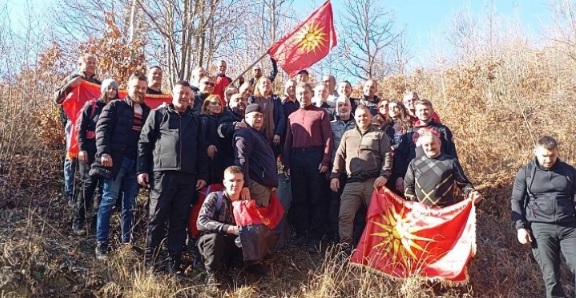 Мицкоски се фотографираше на одбележувањето посветено на ликот и делото на Даме Груев