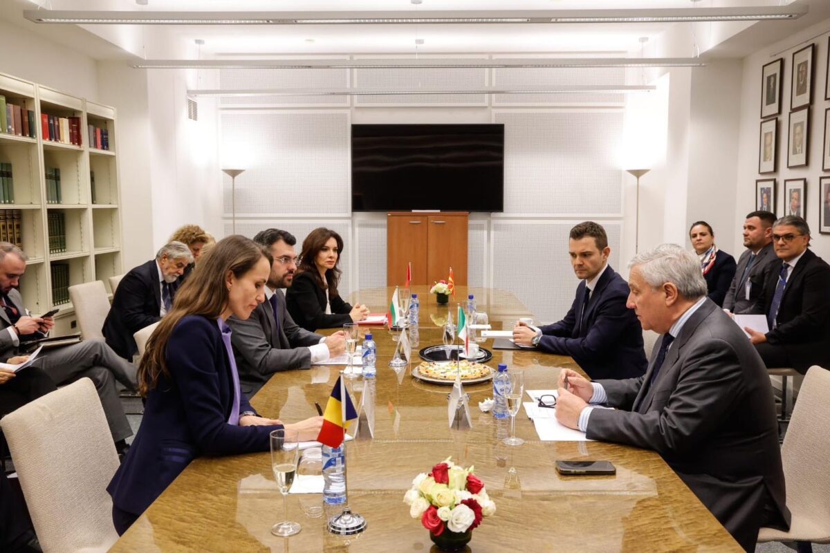 Муцунски на НАТО-состанок за Коридор 8: Потребнa e зајакнaта регионална поврзаност