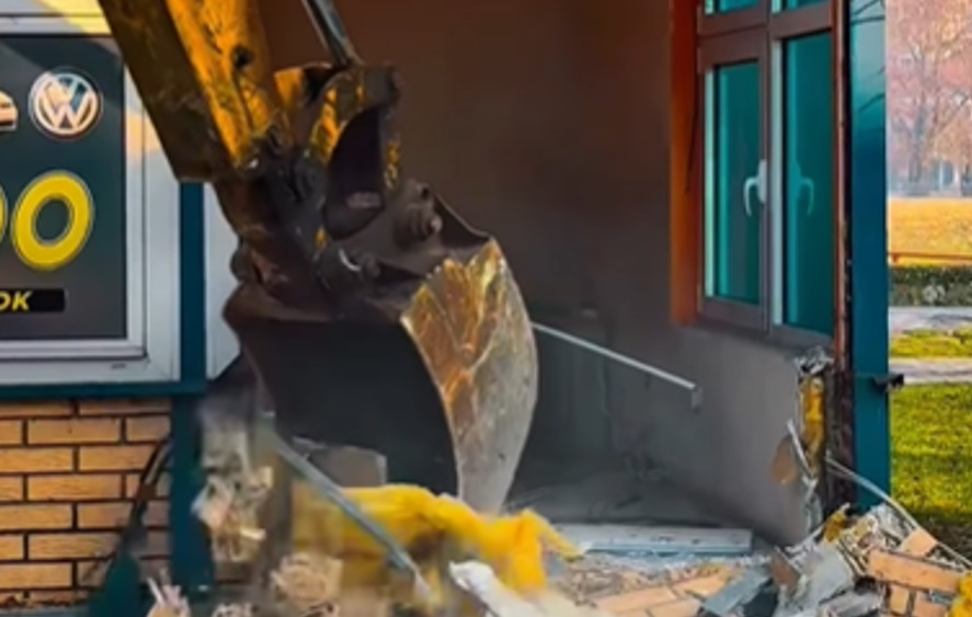 Нема толеранција за узурпација: Скопје почна голема акција за расчистување на јавниот простор