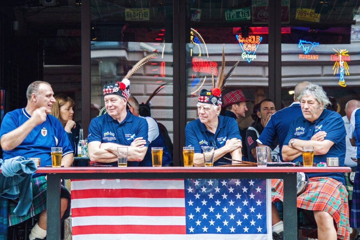 Селекторот на Шкотска: Навивачи, немојте да се задолжувате за да одите на Светското првенство