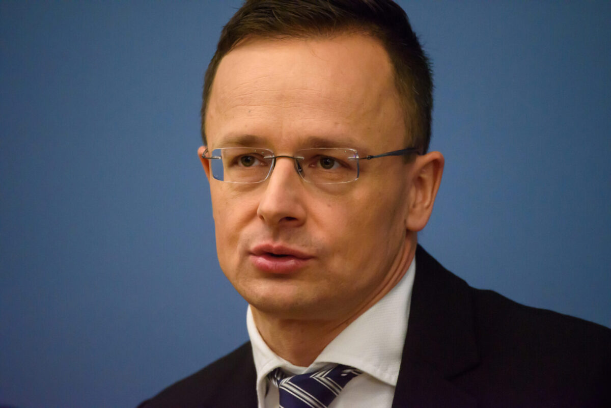 Сијарто предупредува: На економијата на ЕУ ѝ се заканува колапс во случај на конфискација на руски средства