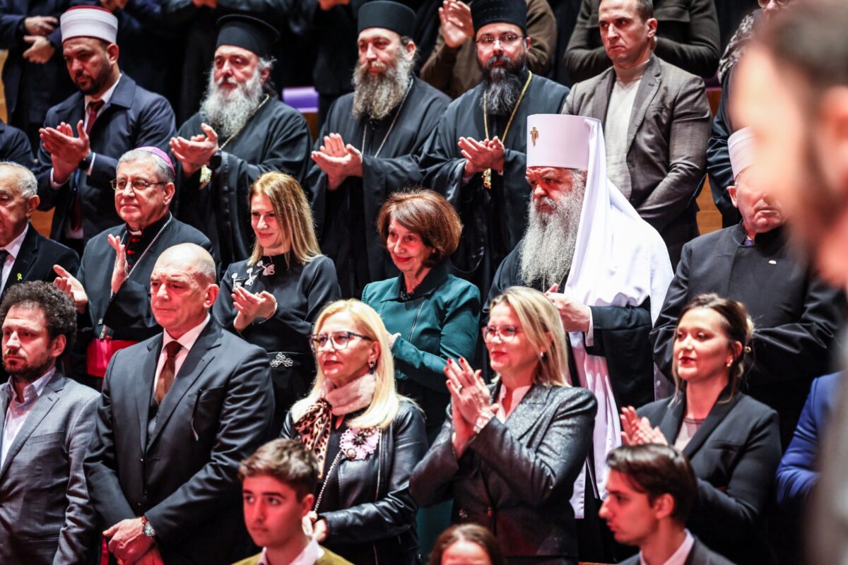 Сиљановска-Давкова: „Вељо Манчевски“ е вреднување на посебниот духовен, образовен и хуман придонес