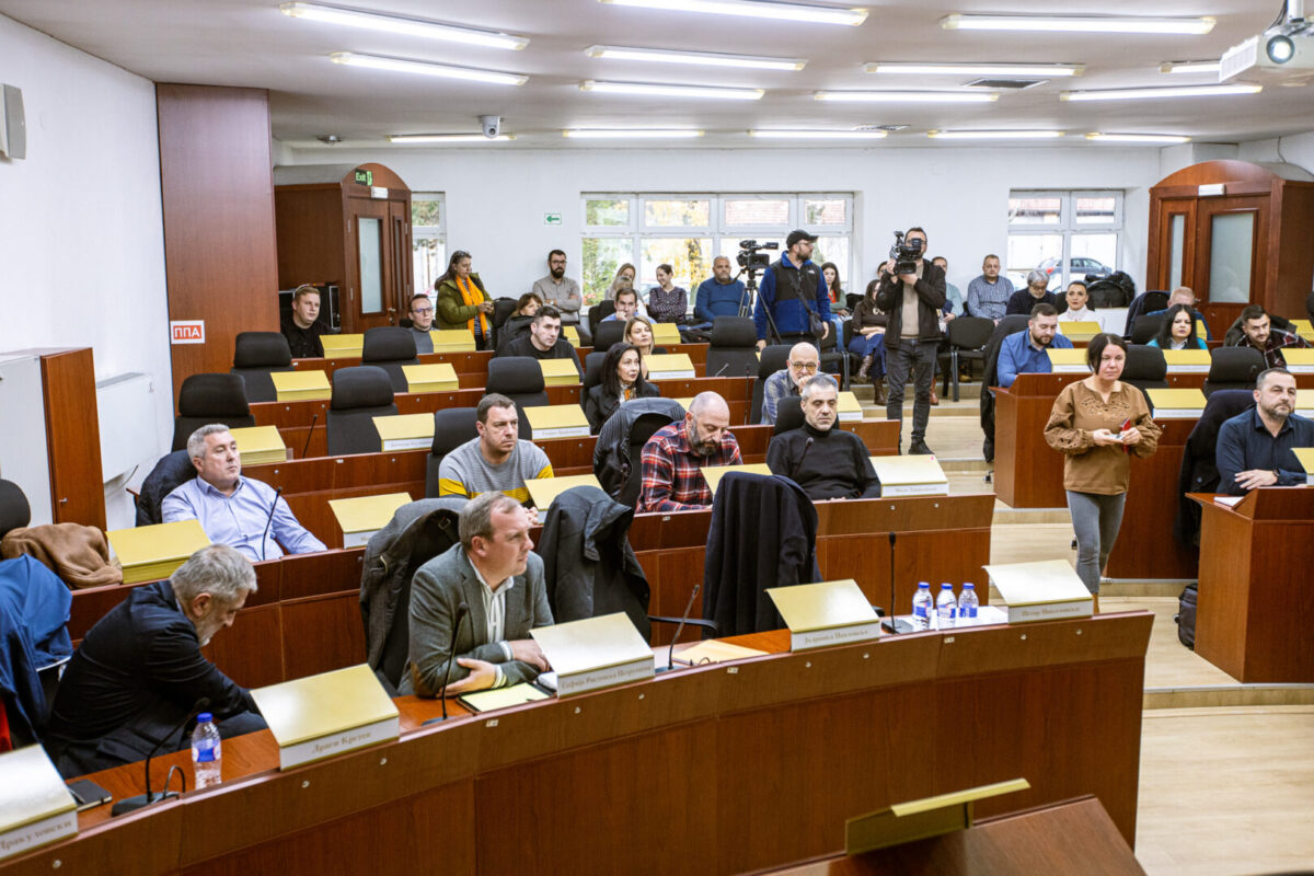 Странски и домашни експерти работат на физибилити-студија за гондола на Пелистер