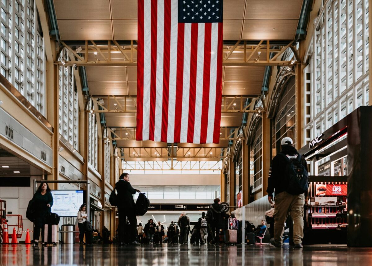 Трамп ја продолжи забраната за патување во САД за уште седум земји