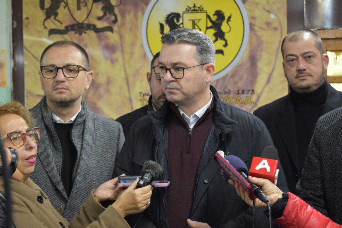 Трипуновски: Досега се откупени 1,7 милиони килограми тутун со просечна цена од 419,68 денари