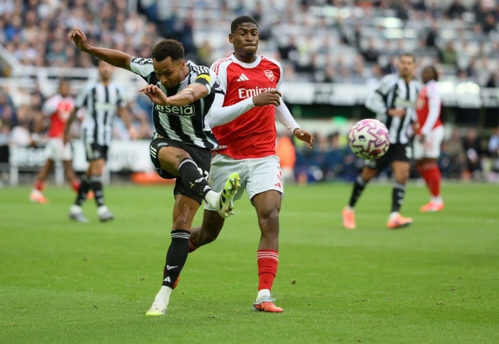 Уште еден централен дефанзивец на Арсенал е повреден