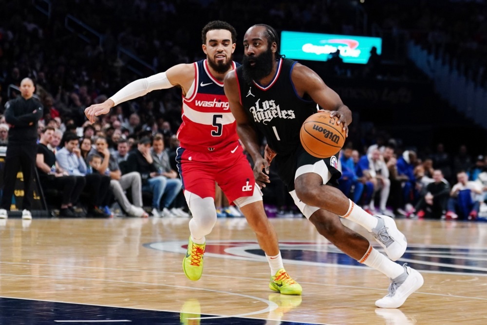 Харден е во Топ 10 најдобри стрелци во НБА