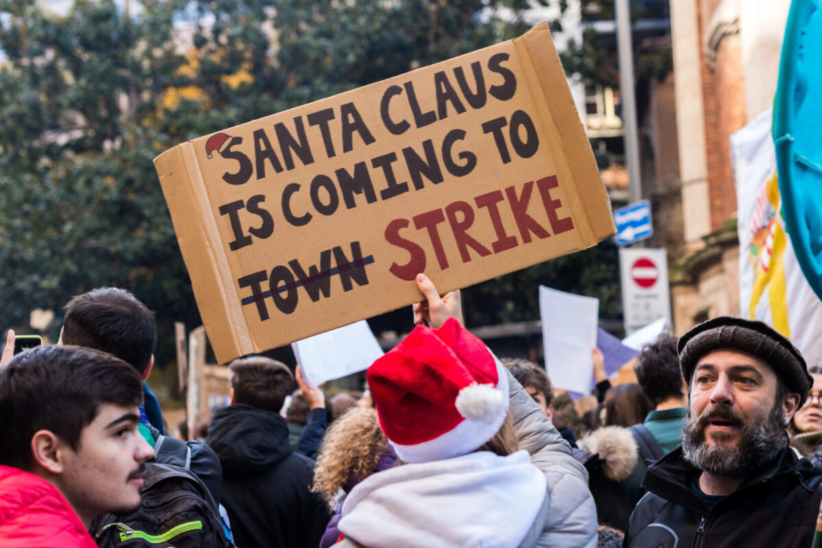 Штрајк во Италија:  сообраќајот и работата на училиштата нарушени