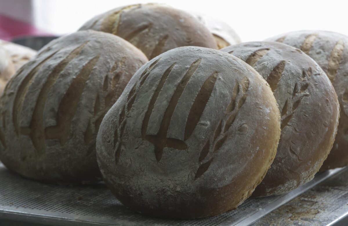 „Гардијан“: Отровни хемикалии пронајдени во житарици и леб низ цела Европа