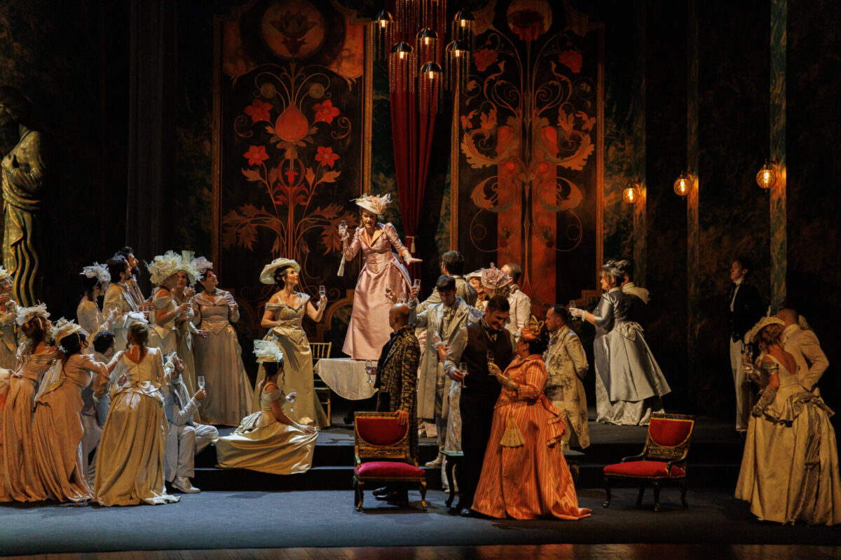 „Лилјакот“ повторно на сцената на МОБ: спектакуларна оперета на 26 декември во Скопје