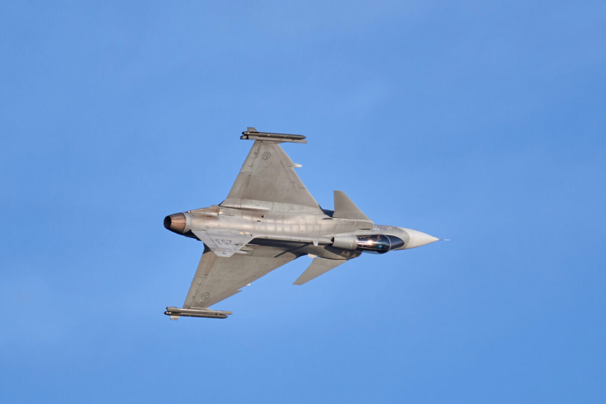 „Монд“: Одбраната на источното крило на ЕУ треба да биде приоритет поради руската закана