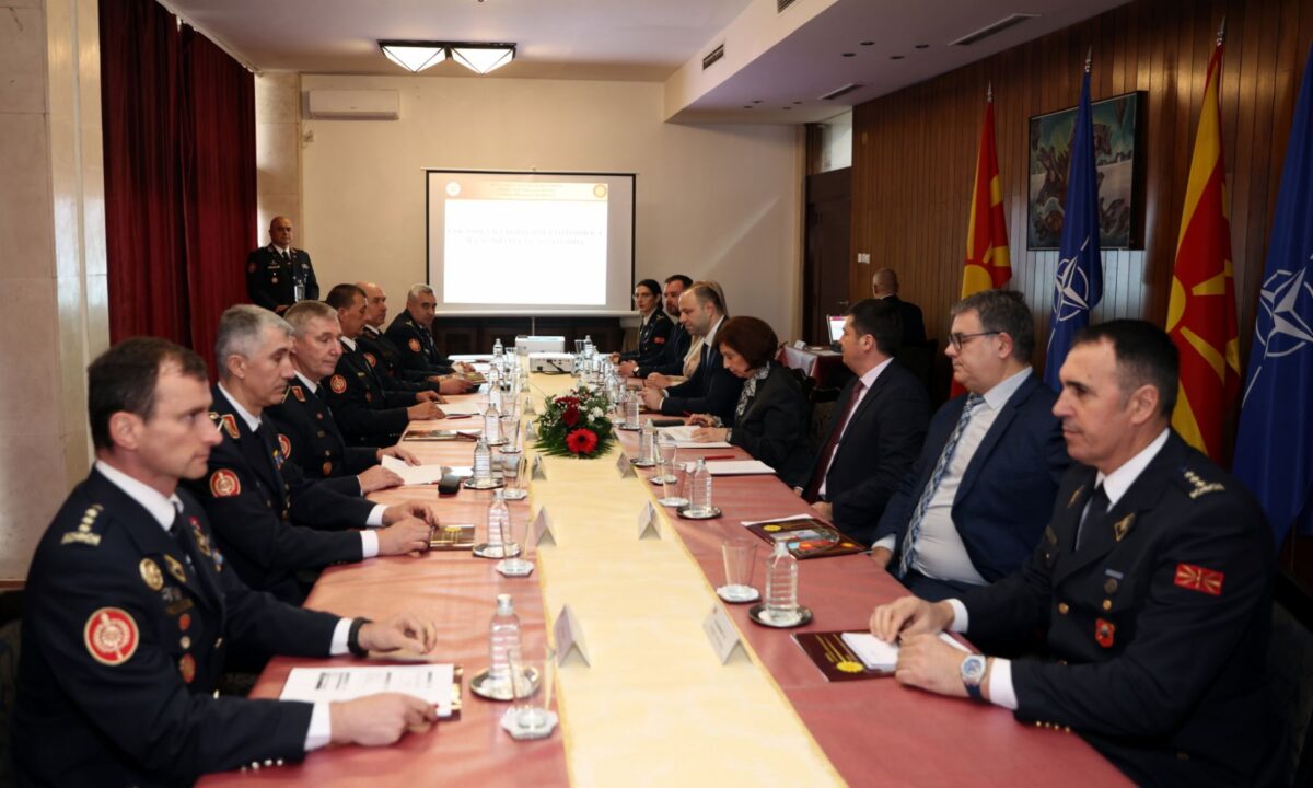 Армијата е подготвена да ги исполни националните и меѓународните обврски: реферирање за борбената готовност  пред претседателката