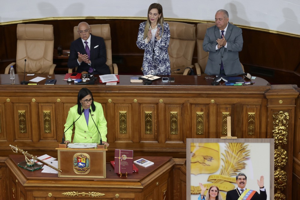 Венецуела најавува „нова политика“ и отворање на нафтените полиња за странски инвеститори