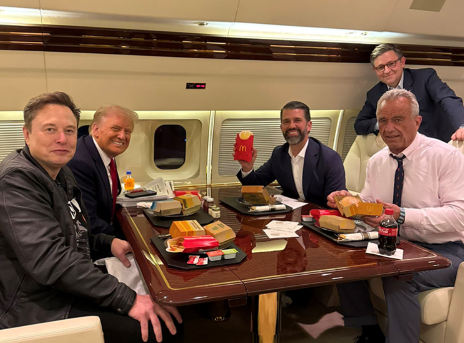 (Видео) Кенеди за исхраната на Трамп: Не знам како е сè уште жив, јаде навистина лоша храна