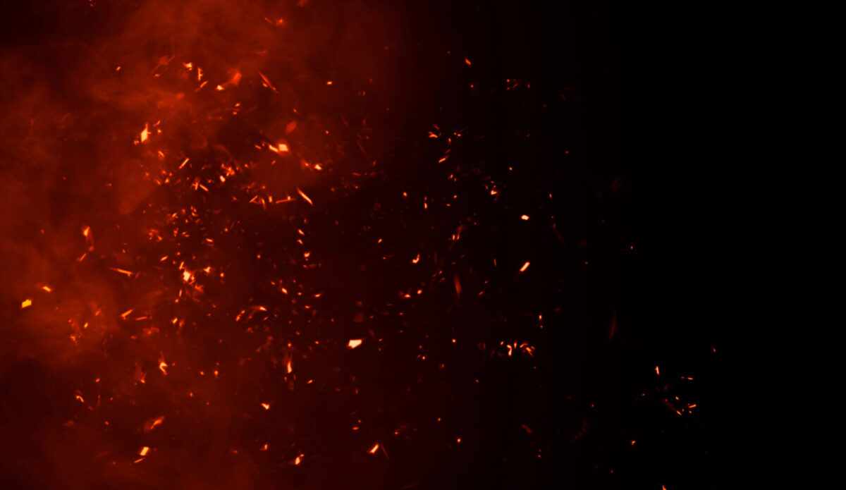 (Видео) Пожар во трговски центар во Пакистан, 6 лица загинаа, 11 се повредени