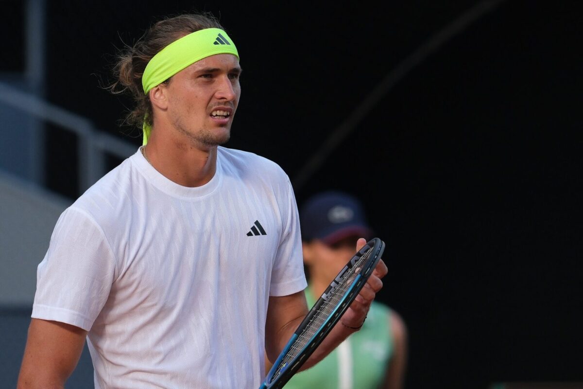 Зверев е првиот полуфиналист на АО