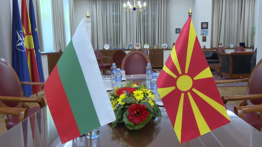 Мицкоски: На Бугарија и пречи македонскиот јазик, жалам но друг јазик немаме