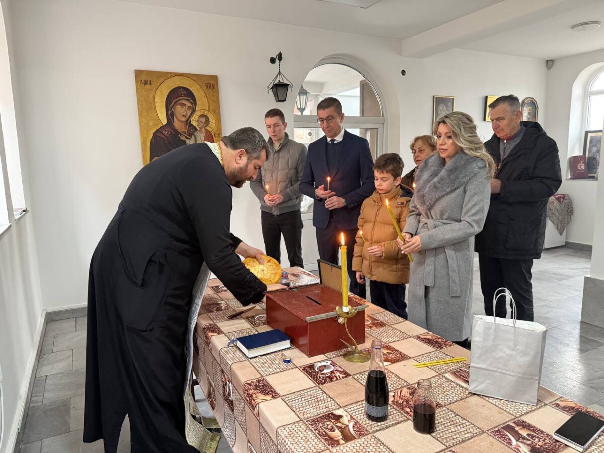 Мицкоски со честитка до помалиот син: Понекогаш кога ви требам не сум тука, но честа да се бориме како семејство за Македонија нема димензија