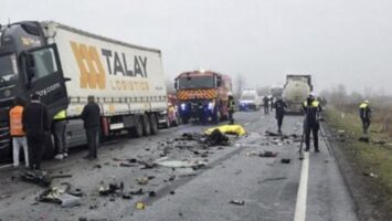 Најмалку седум навивачи на ПАОК загинаа во сообраќајна несреќа