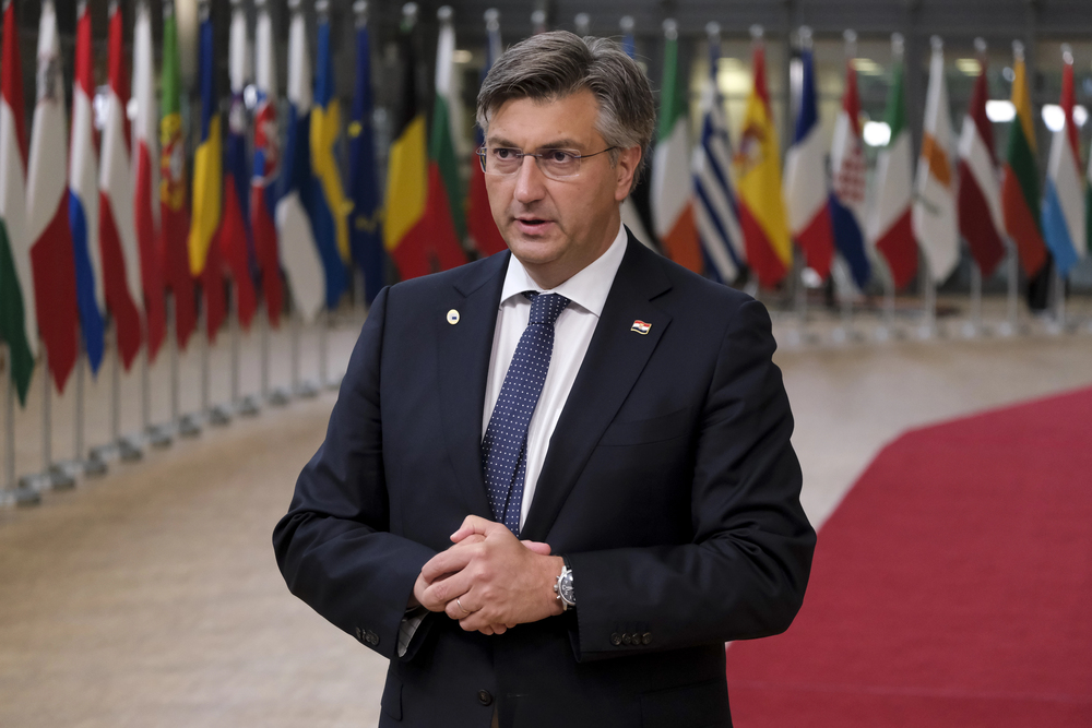 Пленковиќ: Украина не смее да потпише предавање на територија на Русија