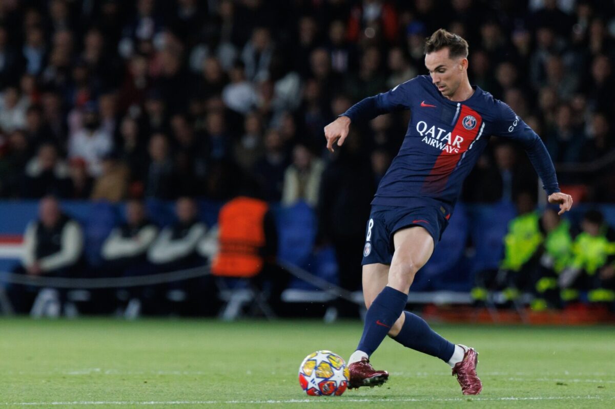 Руиз ќе го продолжи договорот со ПСЖ