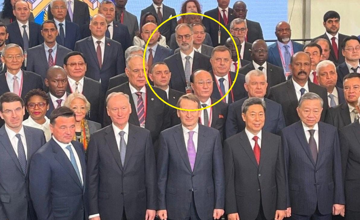 СДСМ: Скршнување од стратешките правци – Мицкоски и Стоилковиќ ја водат Македонија во изолација