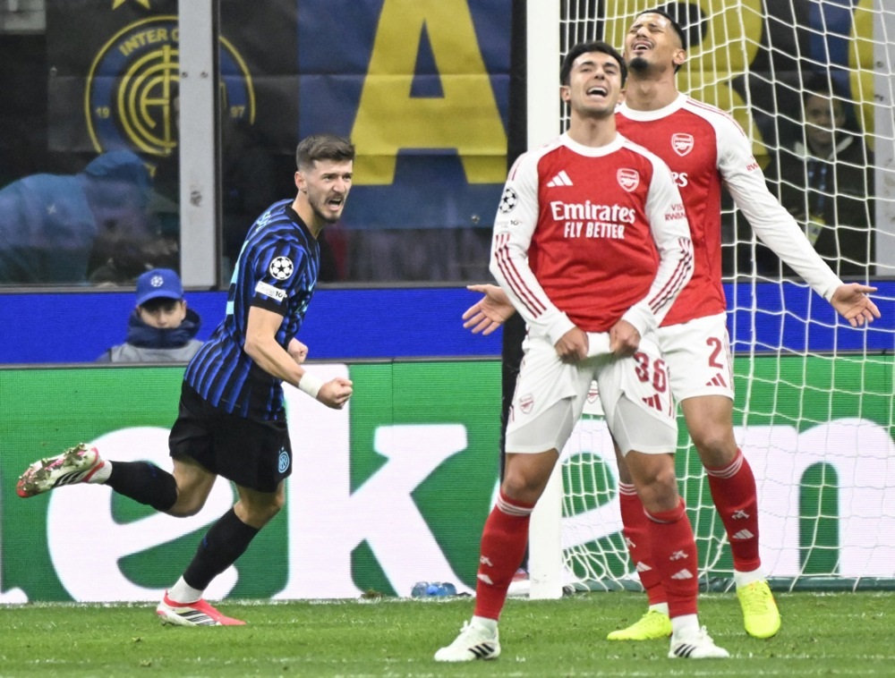 Само Арсенал и Баерн веќе се во осминафиналето