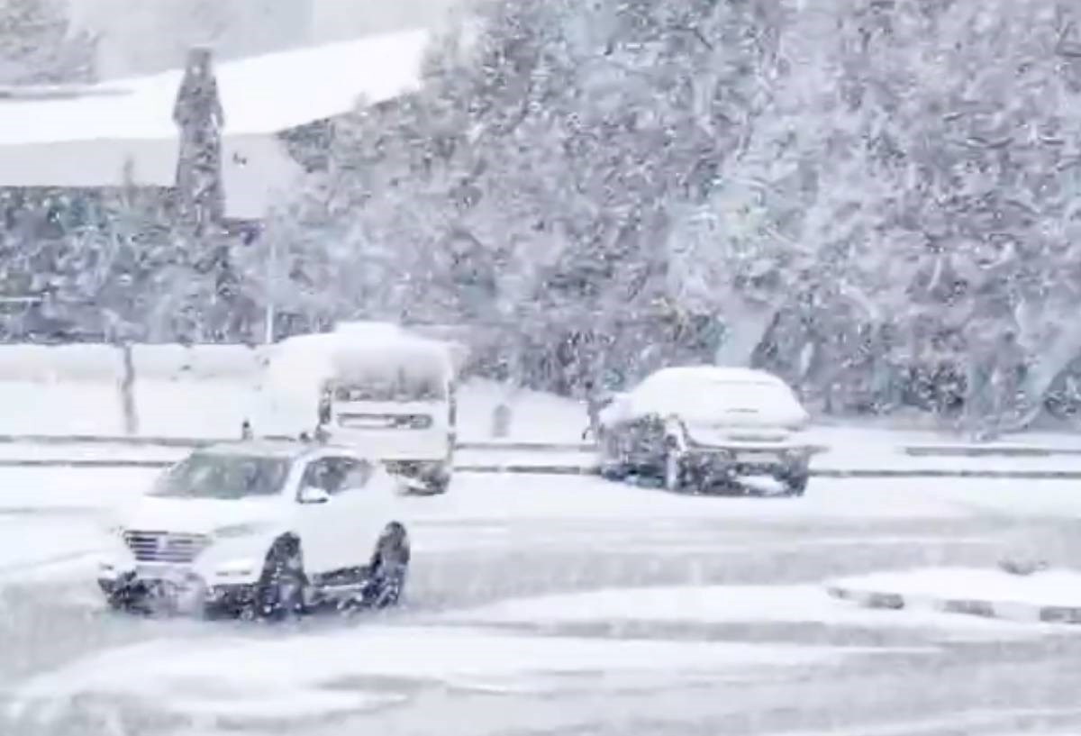 Се очекуваат многу опасни услови за возење во делови од Србија, се испаќаат СМС пораки до граѓаните