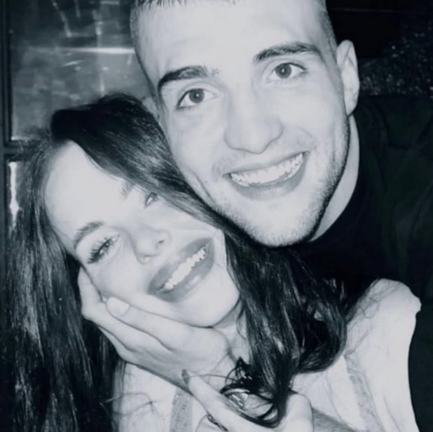 Синот на Цеца со месеци не престојува во Србија, му се посвети на боксот