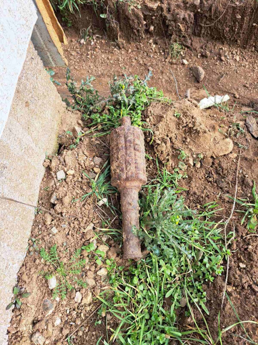 (Фото) Пронајдена ретка неексплодирана граната од Првата светска војна во Богданци