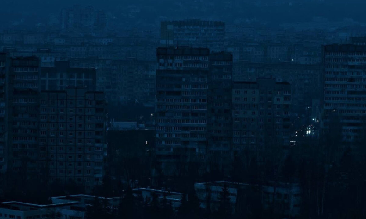 (Фото+видео) Киев без струја, вода и греење по руски ракетен напад