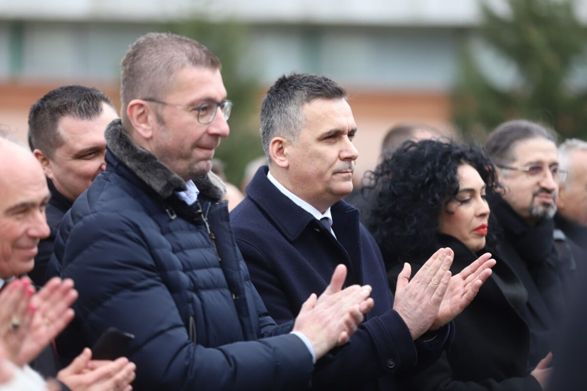 Хоџа: Со инвестиција од 11 милиони евра, доделуваме опрема за селекција на отпад на 18 општини во Пелагонија и Југозападниот регион