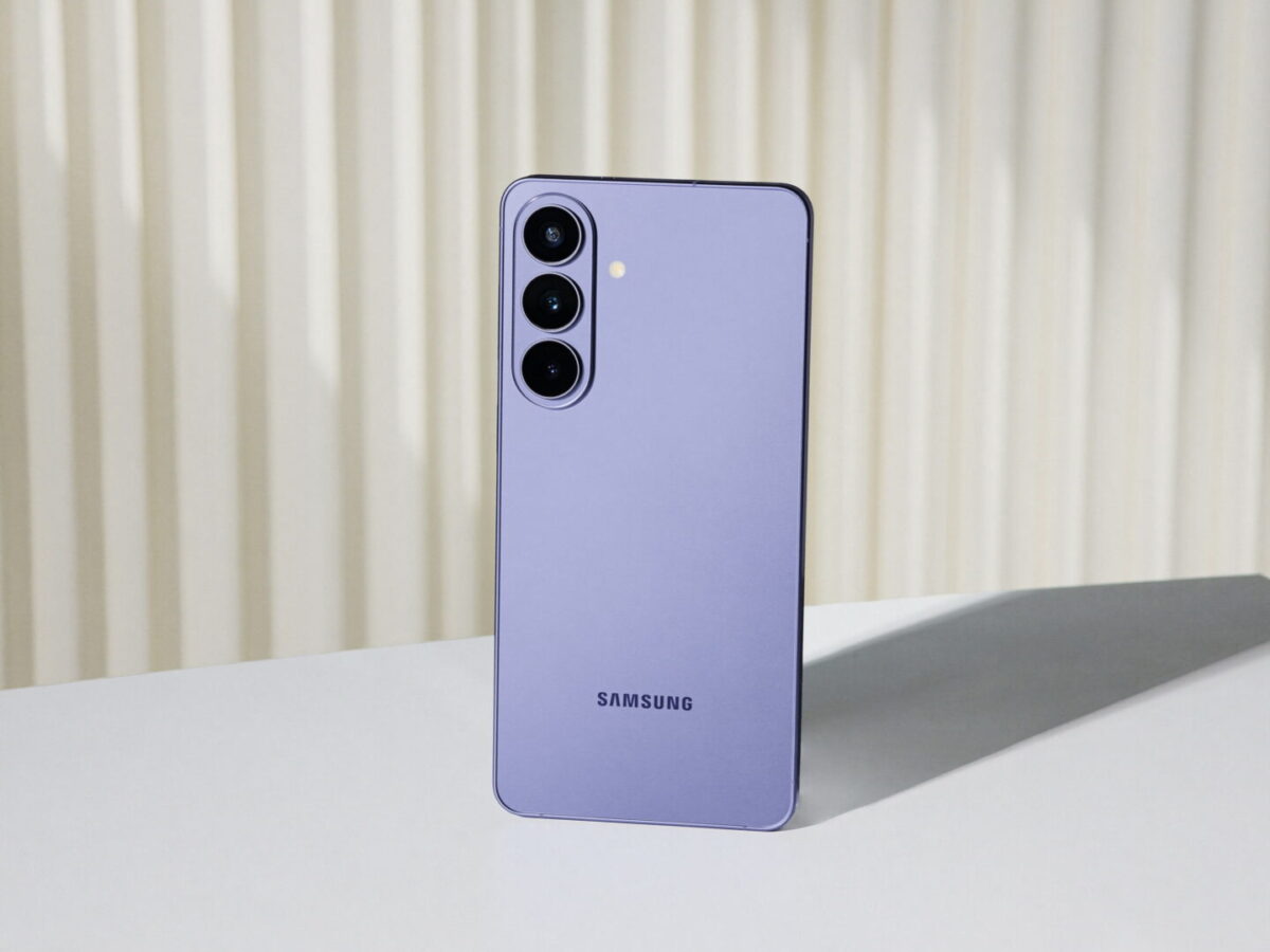 Galaxy S26 и S26+ го носат совршениот баланс за „Pro“ изглед