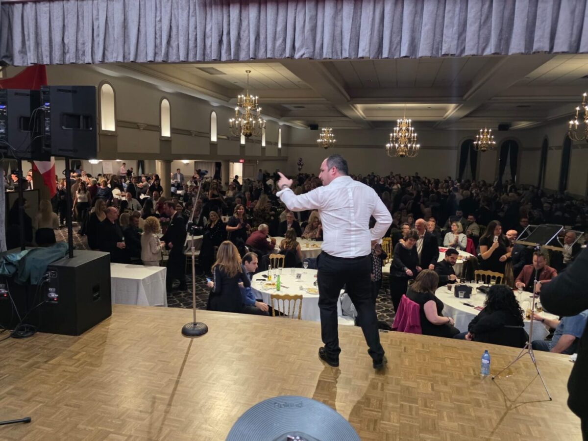 Јордан Митев ги крена Македонците во Торонто на нозе