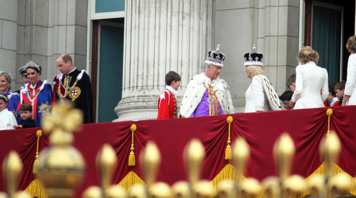 Американски конгресмен: Аферата Епстин може да биде крај на монархијата