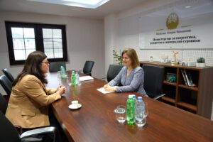 Божиновска потпиша меморандум за унапредување на енергетската транзиција, инвестициите и зелената економија