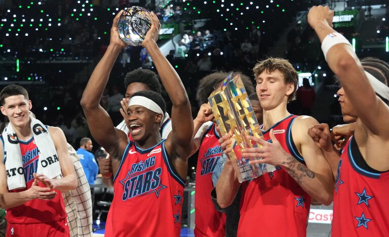 (Видео) Дебитантот на Филаделфија е првиот херој на Ол-стар викендот