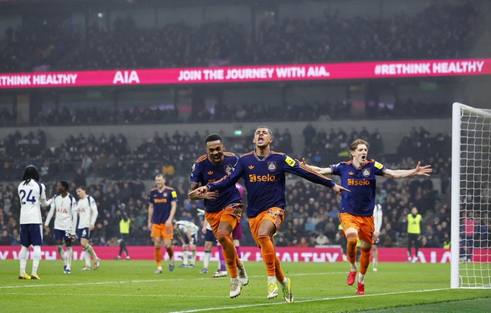 (Видео) Лидс освои бод кај Челзи, Њукасл победи кај Тотенхем