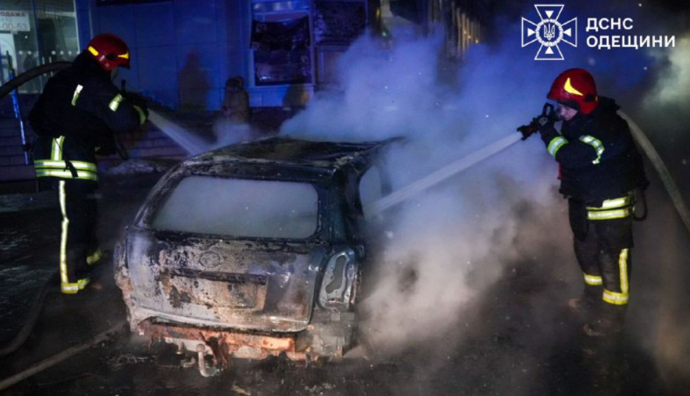 (Видео) Моќен напад со дронови врз Одеса: погодена зграда, едно лице загина