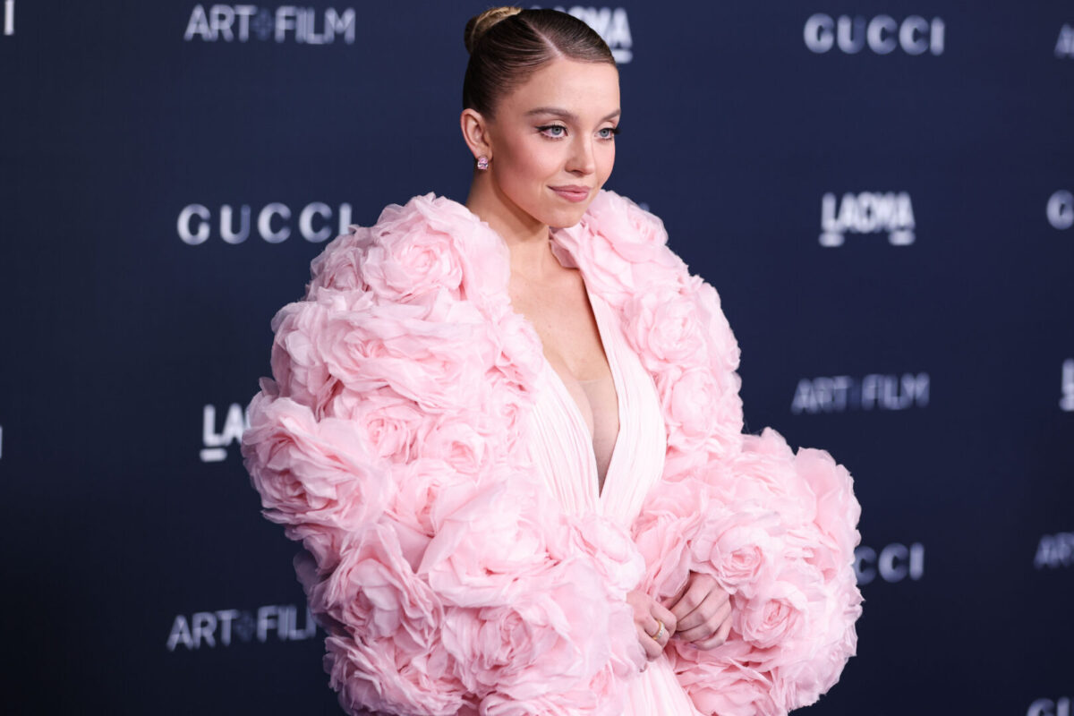 (Видео) Сидни Свини го запали интернетот: објави провокативна снимка, сè се гледа