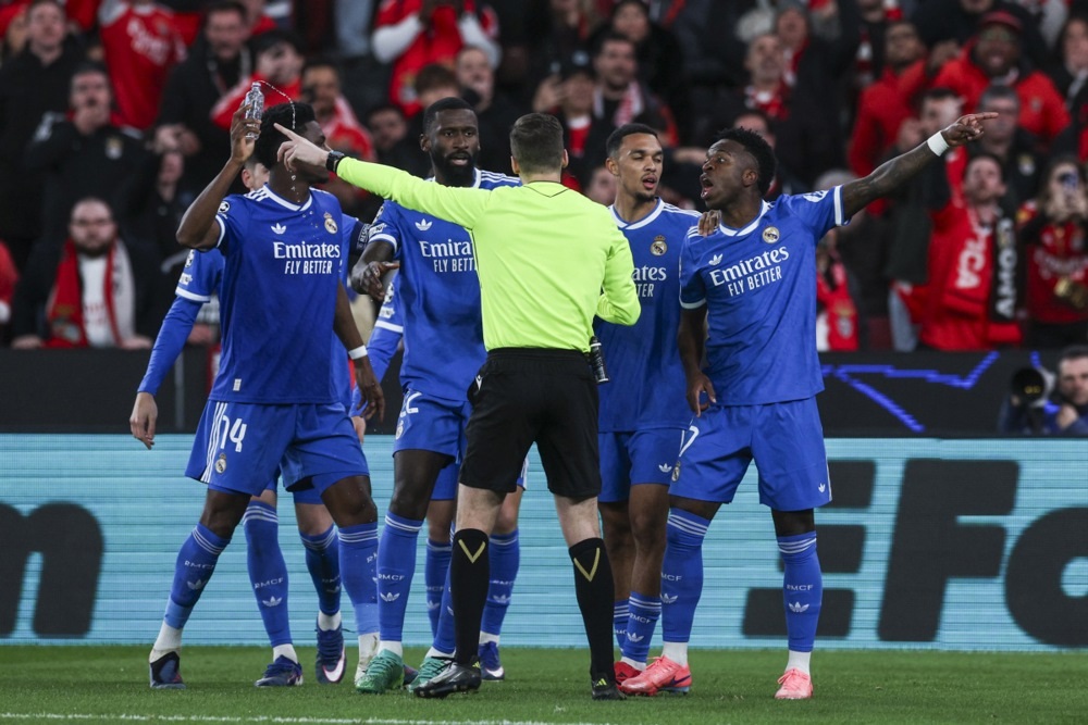 Винисисус: Расистите се кукавици, Престијани: Не го навредив