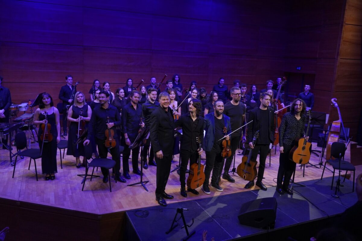 Виолинистот Даниел Роуланд и 30 млади европски музичари ќе настапат во Камерната сала на Македонската филхармонија на 10 февруари