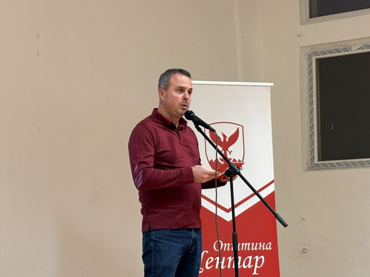 Герасимовски: Инспекторите се на терен, санкции за сите што немаат одобрение за урбана опрема