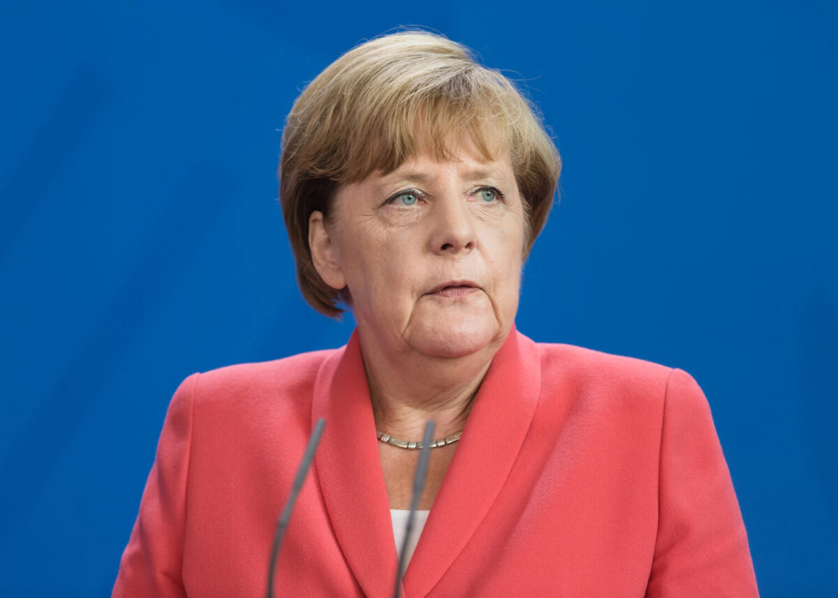 Германија пред изборен предизвик: Можно е Меркел да се кандидира за претседателка, јавуваат медиумите