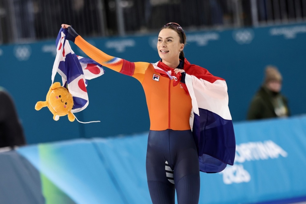 Еден-два победа за Холандија, Кок побрза од Лирдам