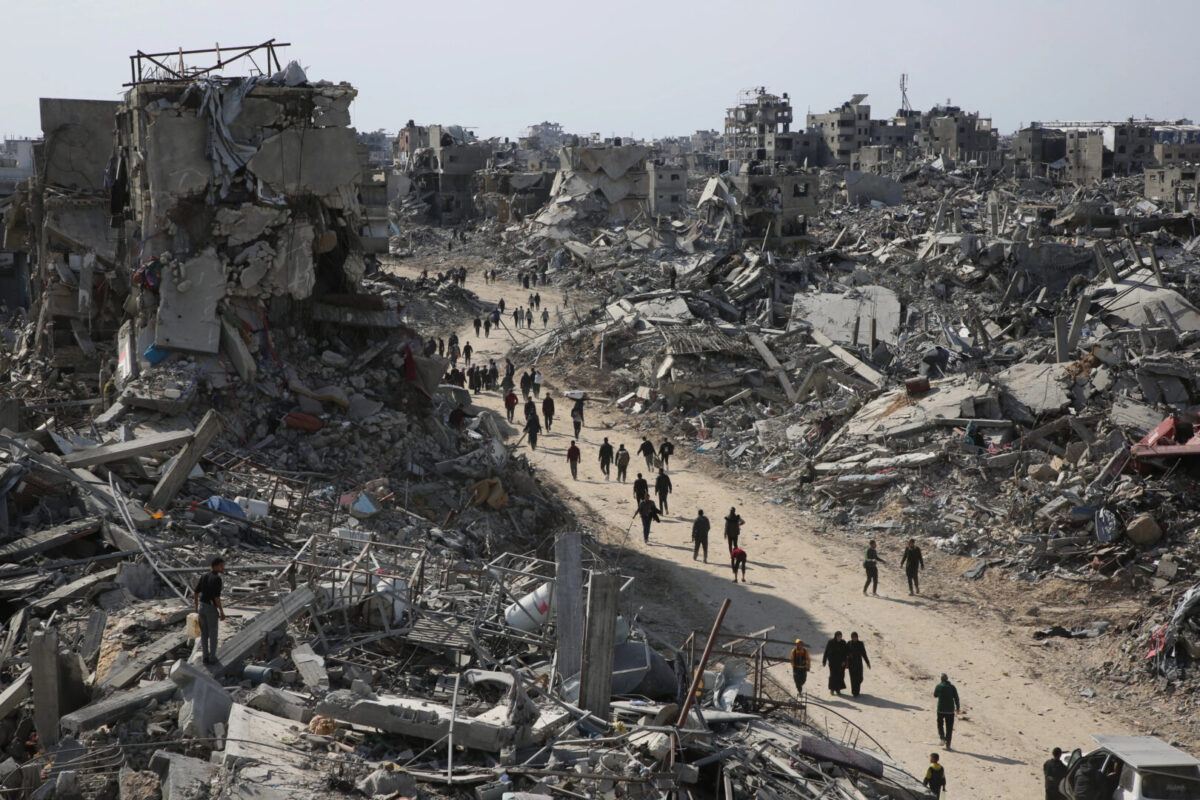 Израел врати 54 тела и 66 кутии со останки во Газа