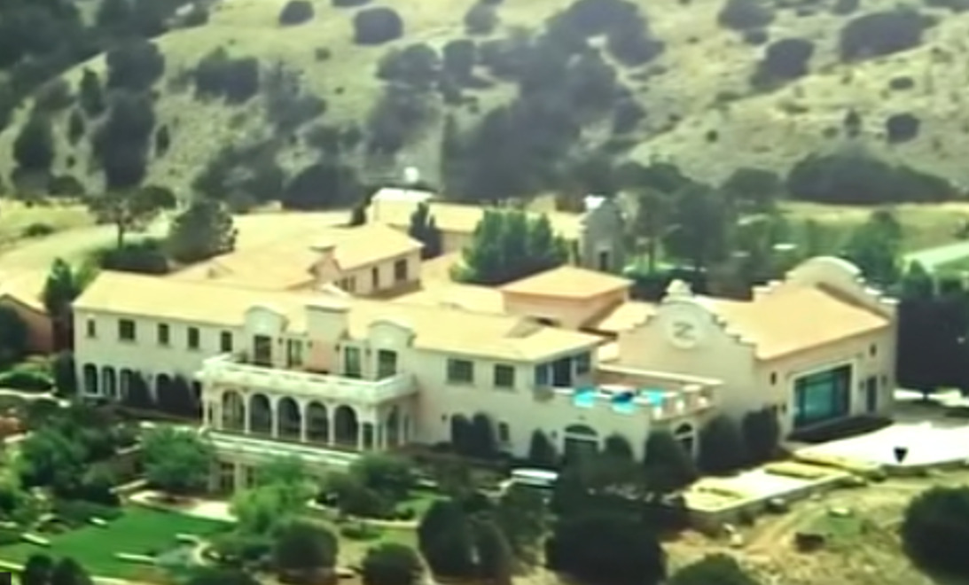 Мејл за закопани девојки ја отвори новата истрага за имотот на Џефри Епстин – поранешен вработен со шокантни тврдења