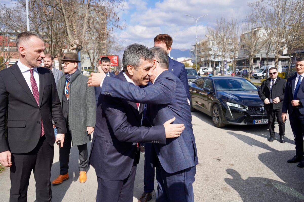 Меџити го дочека претседателот на Албанија во Чаир