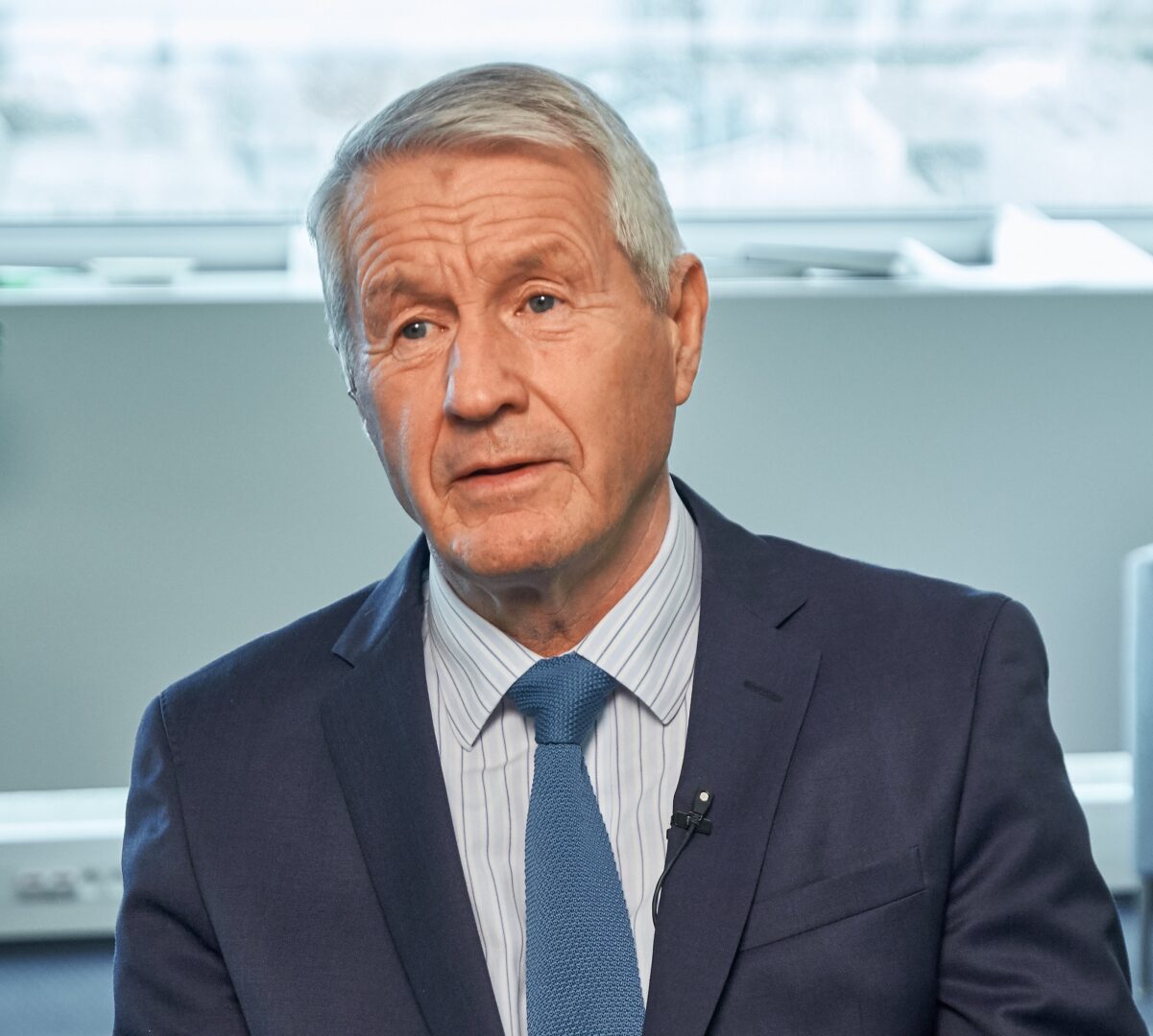 Објавени пораки меѓу поранешниот норвешки премиер и Епстин, започната е истрага